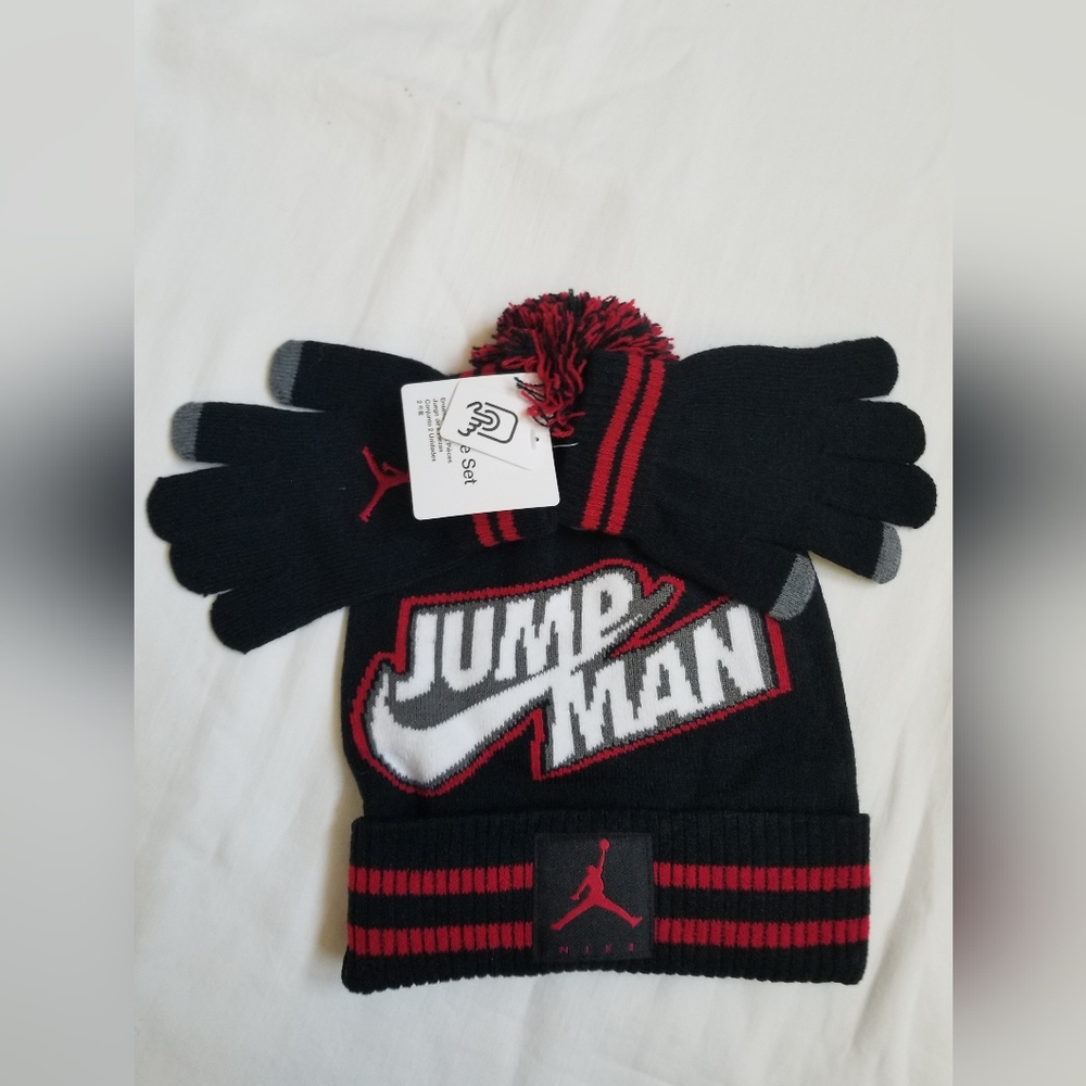 Nike Jordan Jumpman Youth Kids Unisex Pom BEANIE GLOVES Hat 2 Pc Set BLACK Red